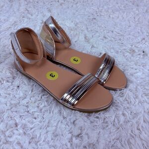 TAHARI Silver Tan Sandals with Ankle Strap and Multi-Band Design SZ 3